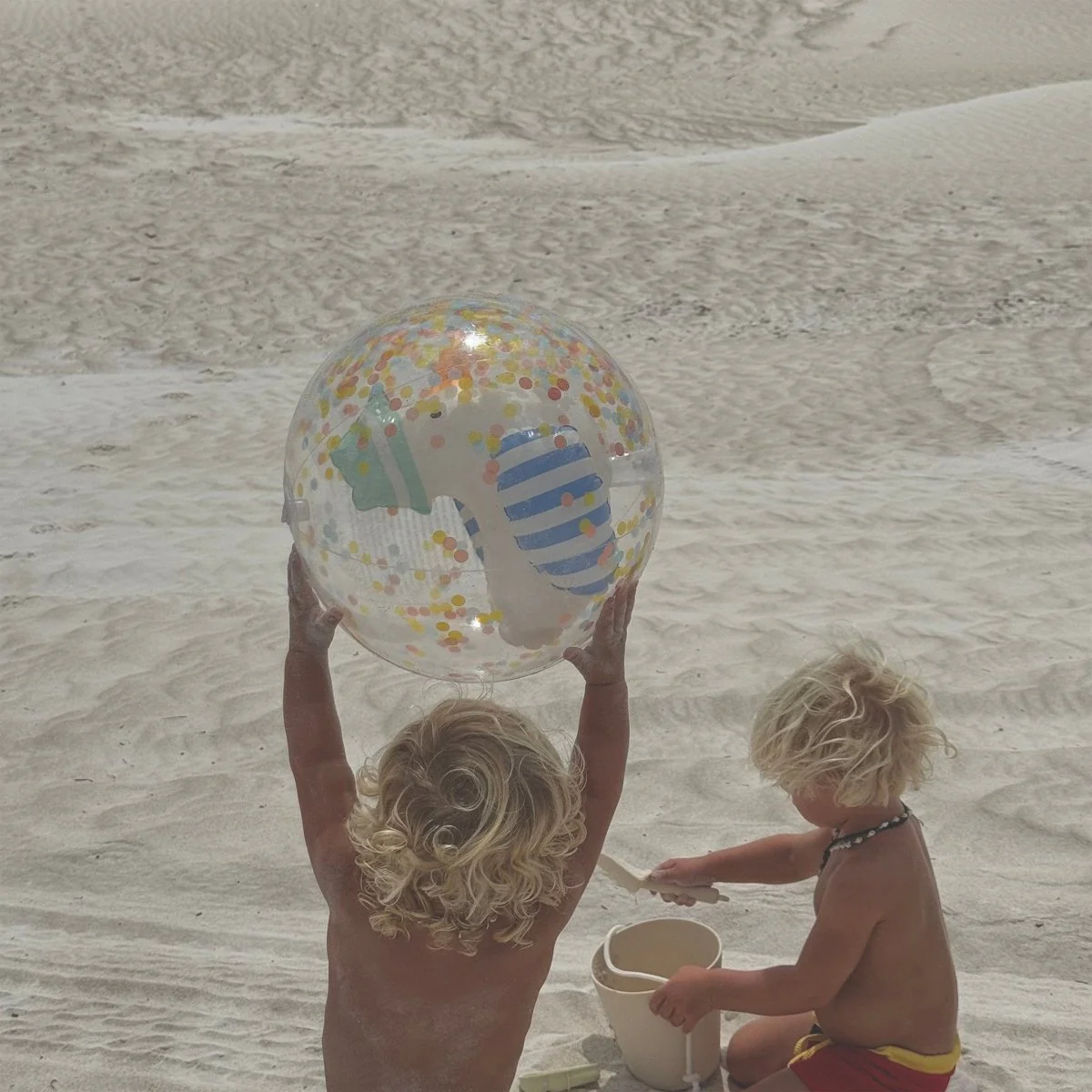 3D Inflatable Beach Ball - Sammy the Seagull - Image 3