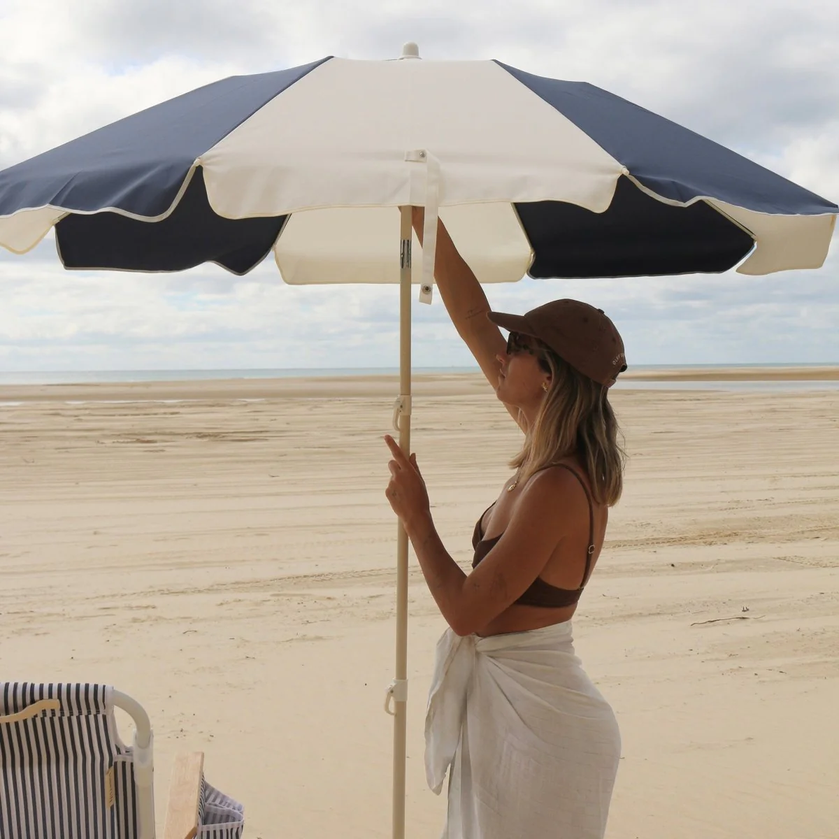 Compact Beach Umbrella - Marine - Image 4
