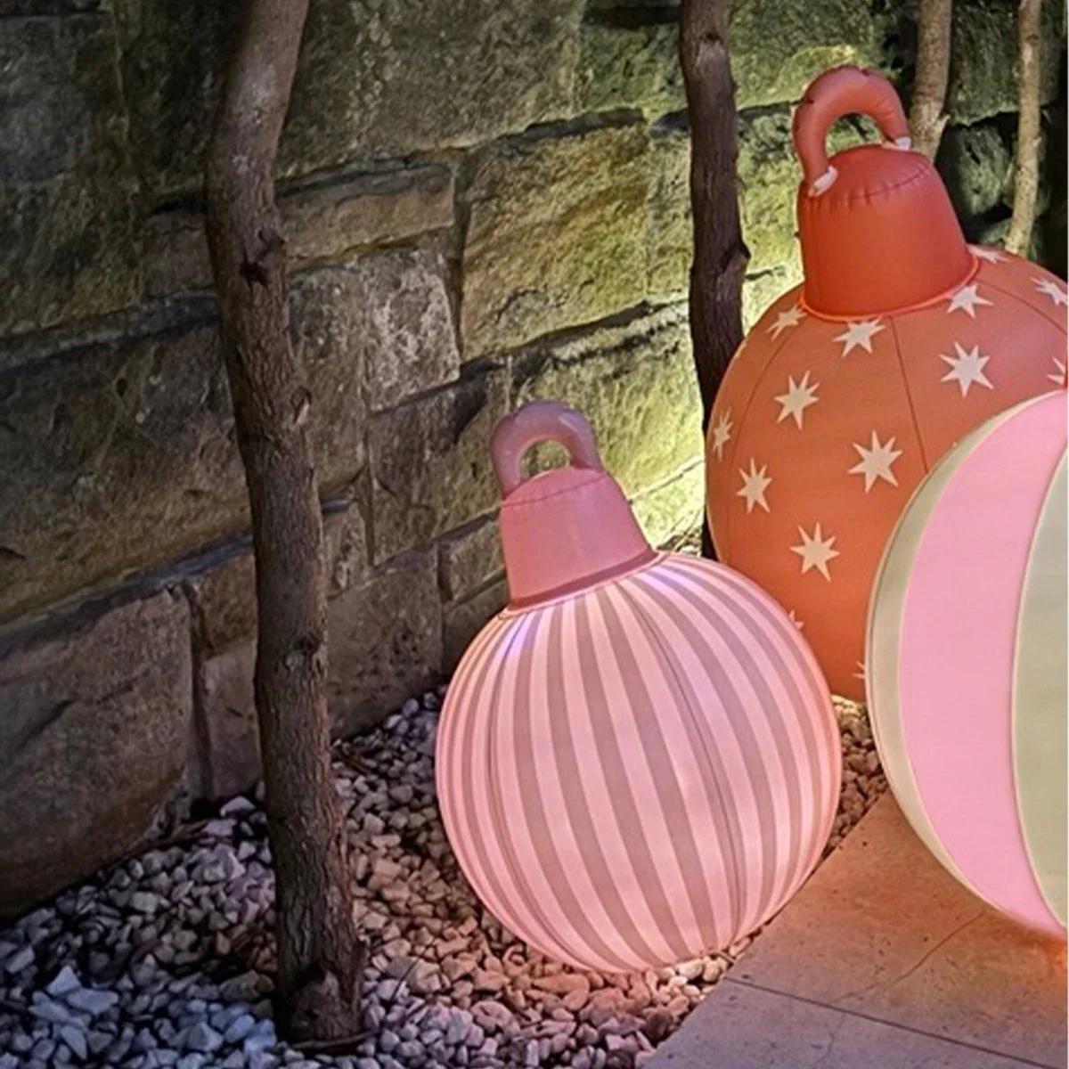 Light Up Christmas Baubles Red Set of 3 - Image 3