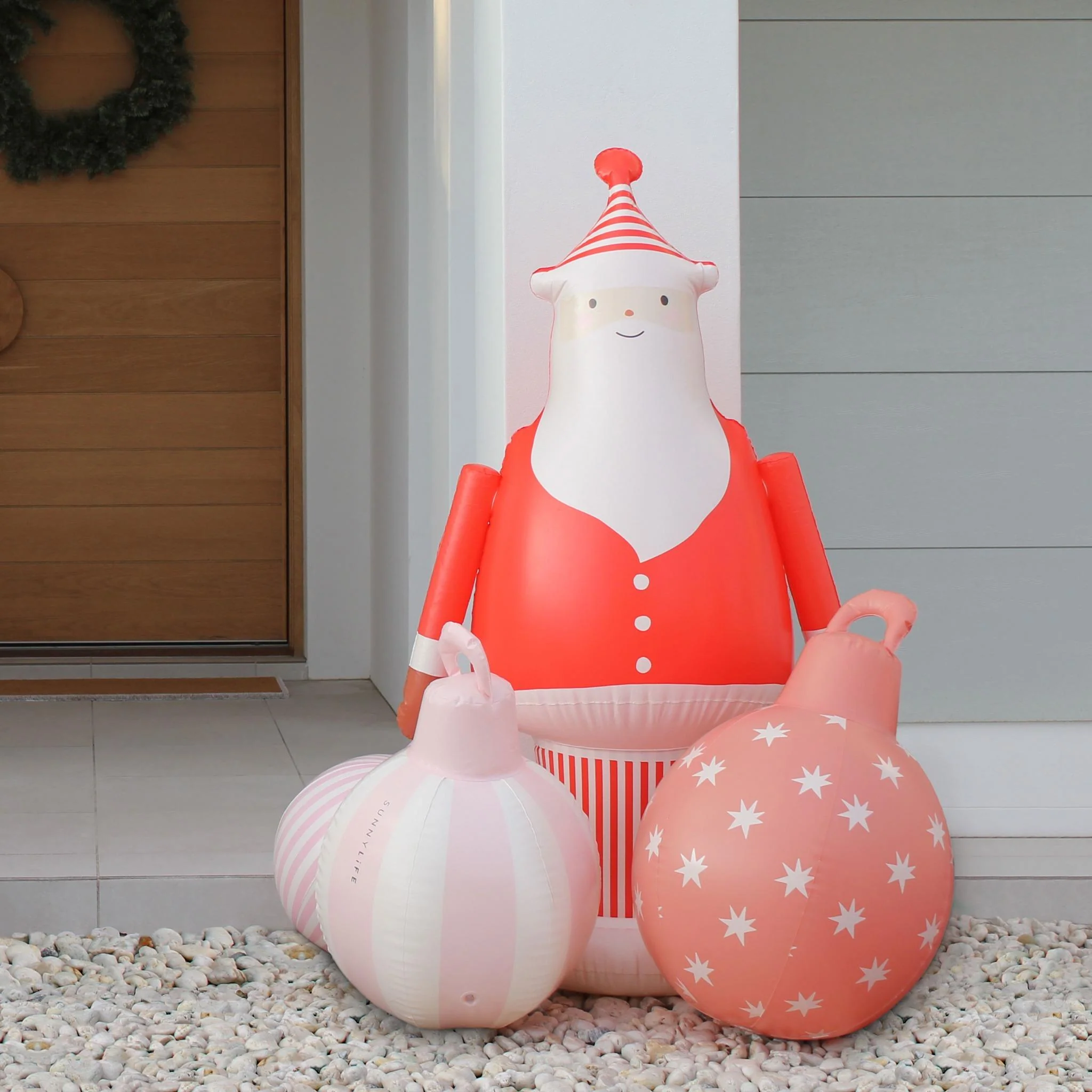 Light Up Christmas Baubles Red Set of 3 - Image 4