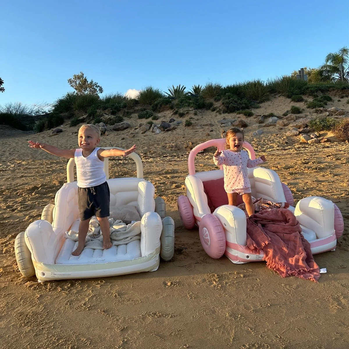Kids Air Mattress - Summer Van - Image 16
