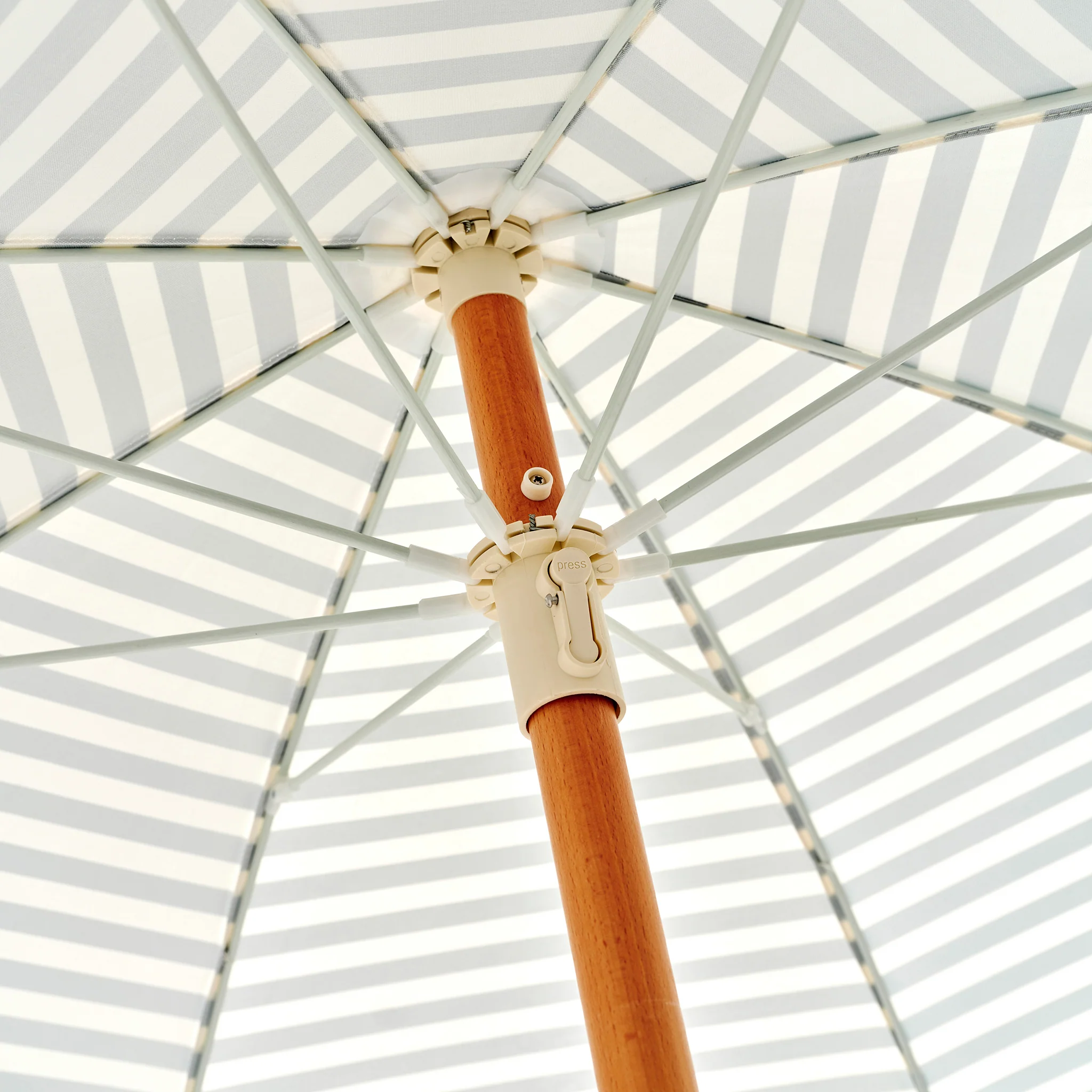 Luxe Beach Umbrella - Seagrass Stripe - Image 4
